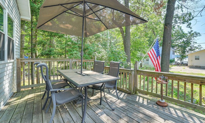 National City House | Walk to Sand Lake: Family-Friendly Getaway w/Deck