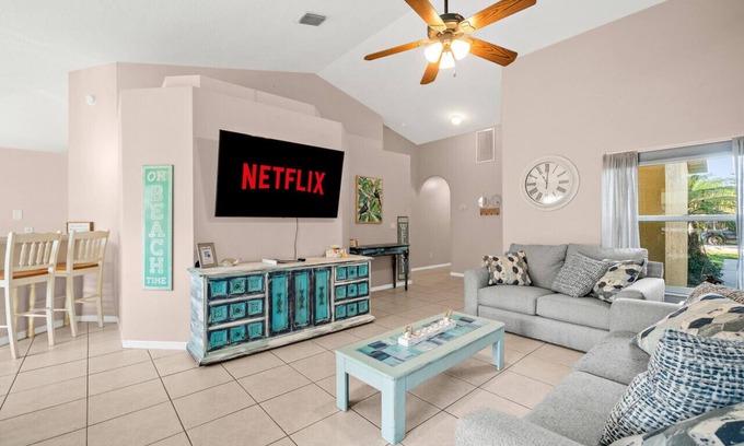 Indialantic House | Walk to the Beach - 3/2 Beach Themed Townhome