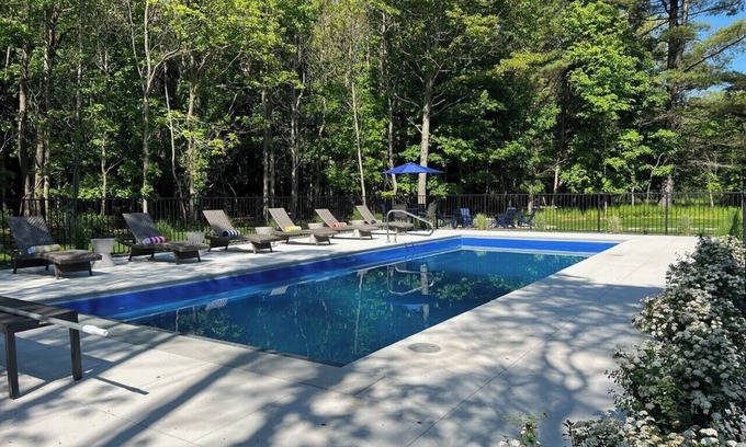 Fennville House | Walk to the beach! Pool/Hot Tub/5 Bedrooms/AC/WiFi