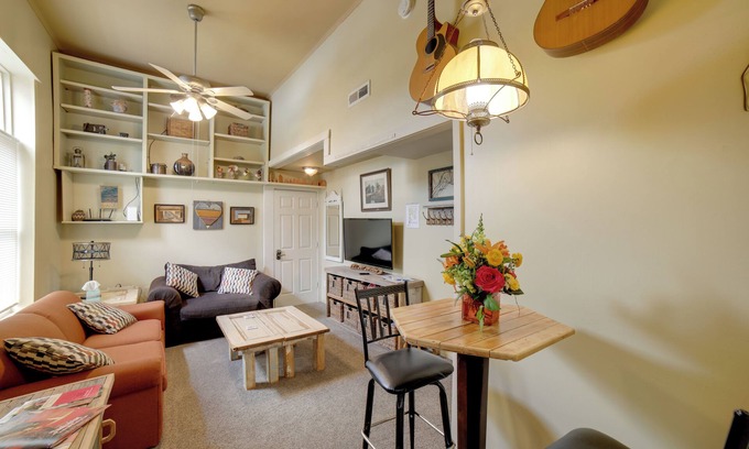 Saugatuck Apartment | Walk to Water St & River: Quaint Saugatuck Apt