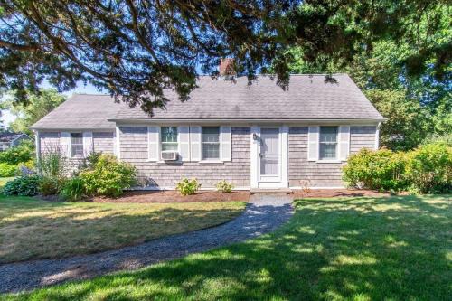 Eastham House | Walk to Water w Stunning Cove Views