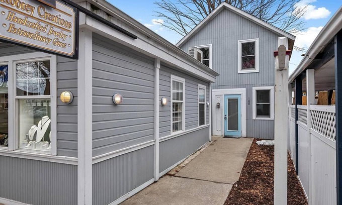 Saugatuck Apartment | Wallys Place