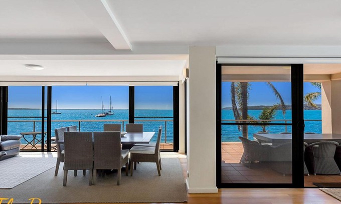 Salamander Bay Apartment | Wanda Beach Unit 2 Soldiers Point Road