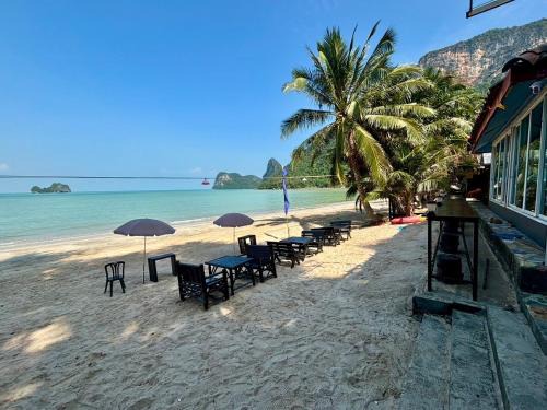 Don Sak Apartment | Wangsarai Resort and Restaurant วังสาหร่าย รีสอร์ต และ ร้านอาหาร