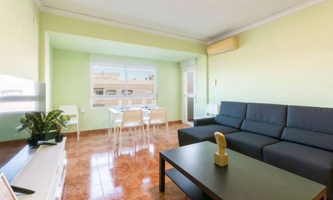 Gandia Apartment | Warm and comfort apartment very close of th e center of Gandia and beach. Peace