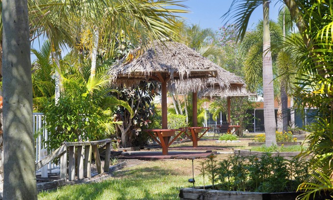 Warm Mineral Springs Hotel | Warm Mineral Springs Motel