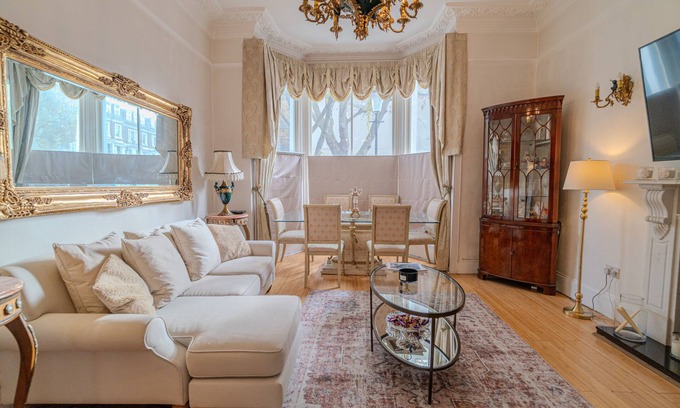 Holland Park Apartment | Warm & Welcoming London Escape With Home Touches