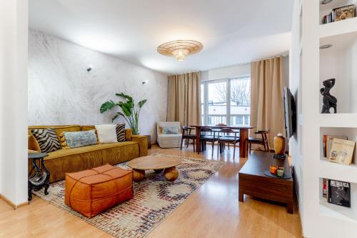 Saska Kepa Apartment | Warsaw Concierge Saxon Apartment