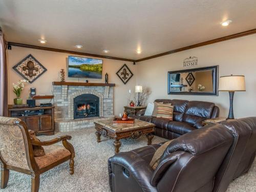 Draper House | Wasatch Retreat in Draper with Mtn Views Theater and Hot Tub