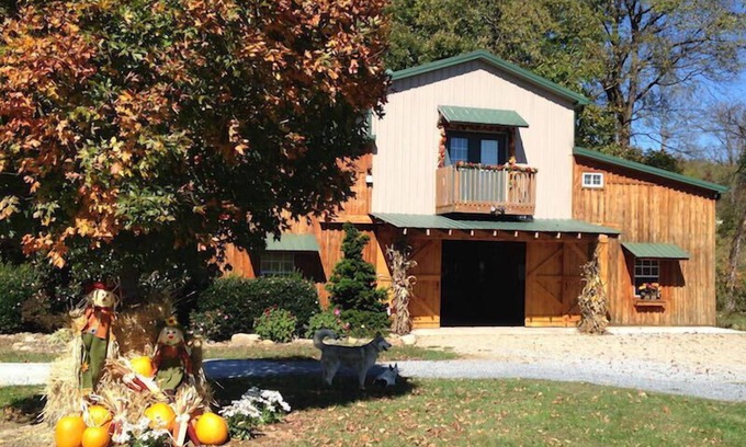 Johnson City Cabin | Watauga River Cabins-Laurels Cabin