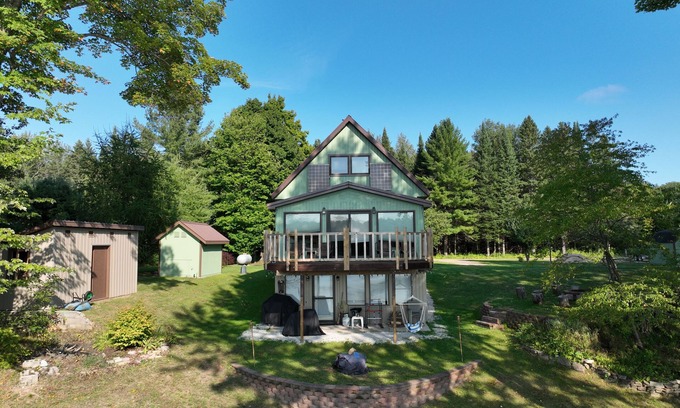 Munising House | Water front House. Completely off-grid and just outside of town.