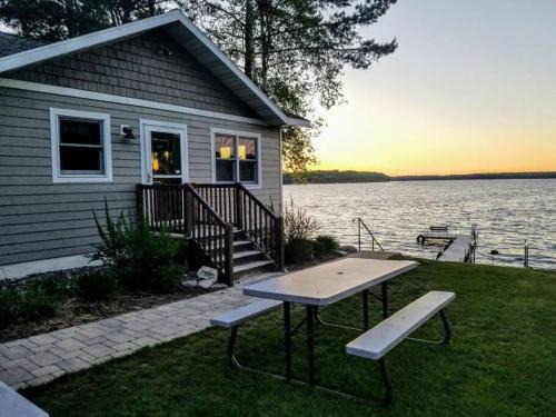 Arbor Vitae House | Water's Edge - Big Arbor Vitae Lake