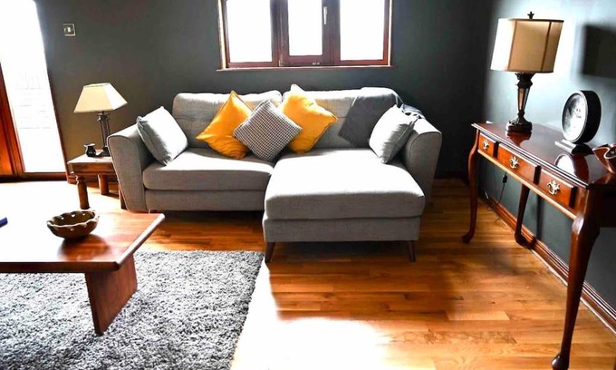 Belfast Apartment | Water view Apartment