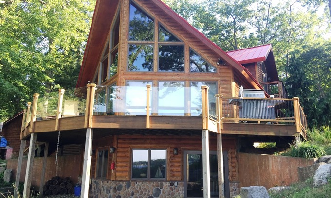 Pentwater Cottage | Watercress Cottage on Pentwater Lake
