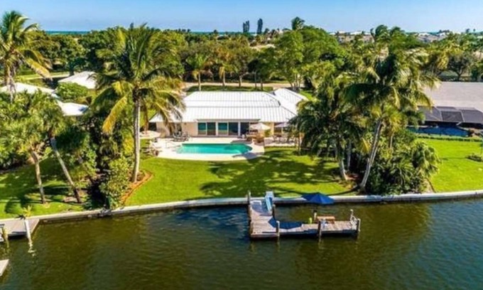 Moorings House | Waterfront 4 bdrm home w/pool, dock and beach access.