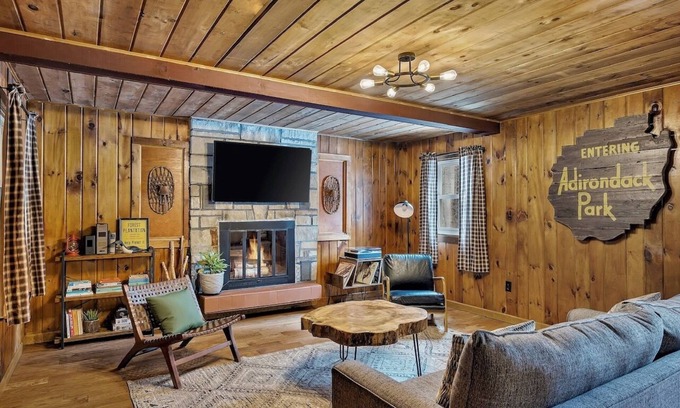 Corinth Cabin | Waterfront ADK Cabin Escape