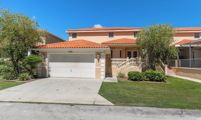 Homosassa Villa | Waterfront! Boat dock available for rent, pet friendly, families welcome!