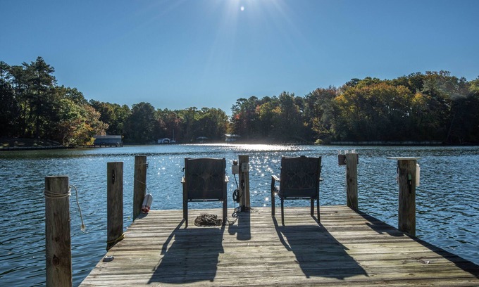 Reedville House | Waterfront Getaway: Kayaks, Paddle Board, Fishing!