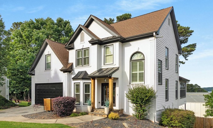 Buford House | Waterfront home Lake Lanier
