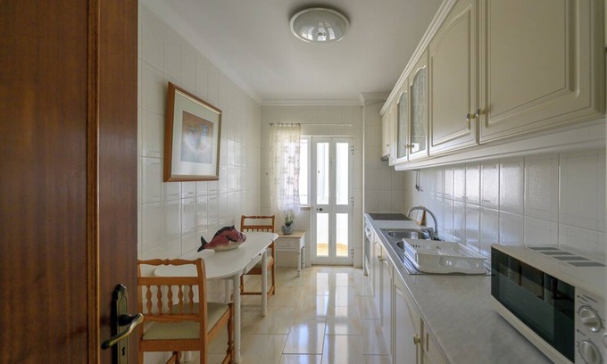 Cavacos Apartment | Waterfront in Quarteira - Perfect vacation by the sea!