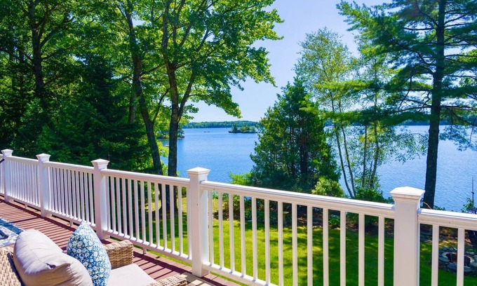 Franklin House | Waterfront "Lakeside Living"-Close to Acadia-Schoodic Point+Bar Harbor-Pets ok