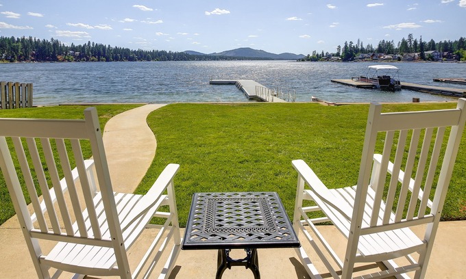 Newport House | Waterfront Newport Home w/Private Boat Dock!