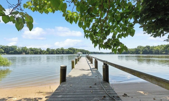 Magnolia Apartment | Waterfront Retreat with Private Dock and Beach