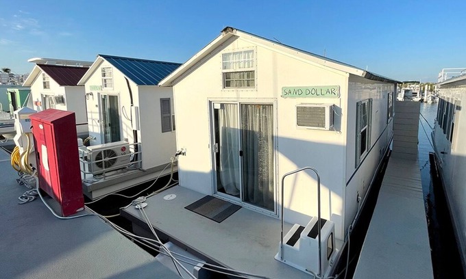 Tavernier Boat Rental | Waterfront Sunset View in the Aqua Villa Sand Dollar @ Mangrove Resort LLC