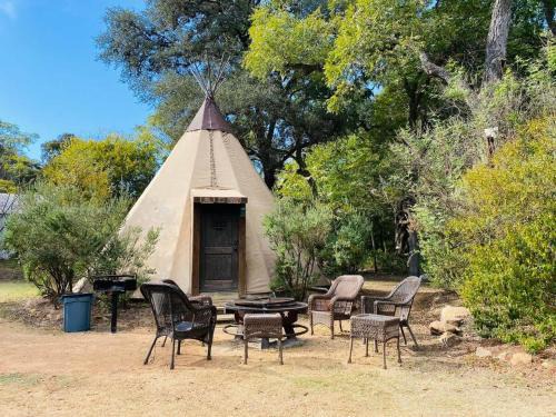 Seguin House | Waterfront Teepee 3 Jumping Fish