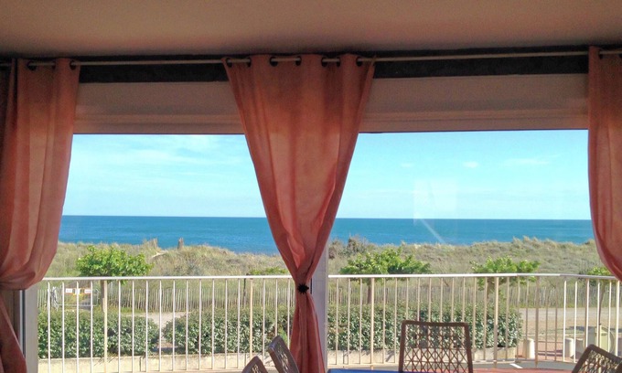 Portiragnes-Plage House | Waterfront villa with sea view