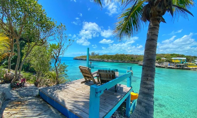 Gregory Town Cottage | WATERFRONT W/POOL, STARFISH