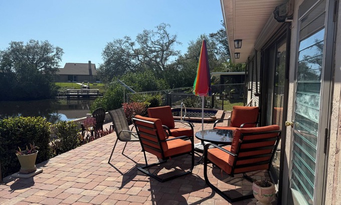 Warm Mineral Springs Apartment | WATERFRONT WARM MINERAL SPRINGS GETAWAY