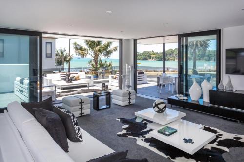 Whitianga Bed & Breakfast | Waters Edge B&B