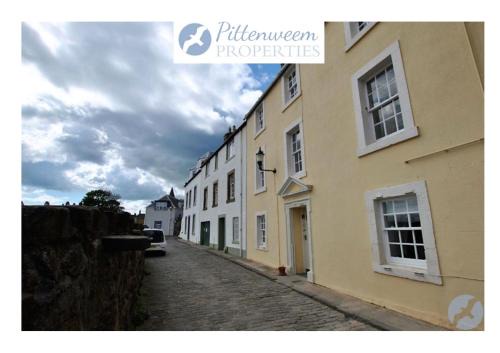 Anstruther Apartment | Watersedge Apartment- cosy home by the sea