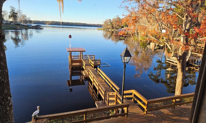 Telogia House | WatersEdge - Spacious 4-Bedroom 2-Bath Home on Lake Talquin Near Tallahassee