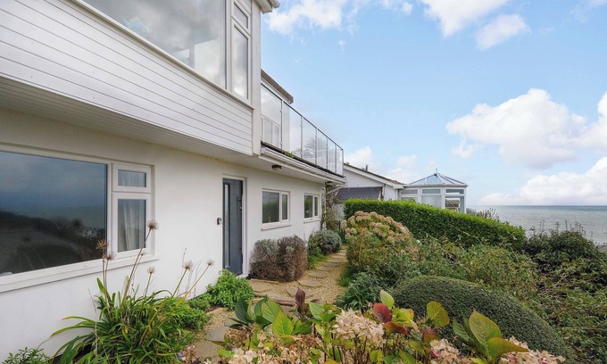 Downderry Cottage | WAVES EDGE, pet friendly, country holiday cottage in Looe