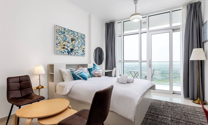Dubai Apartment | Waves - Elegant 28th Floor Studio in Carson A, Damac Hills