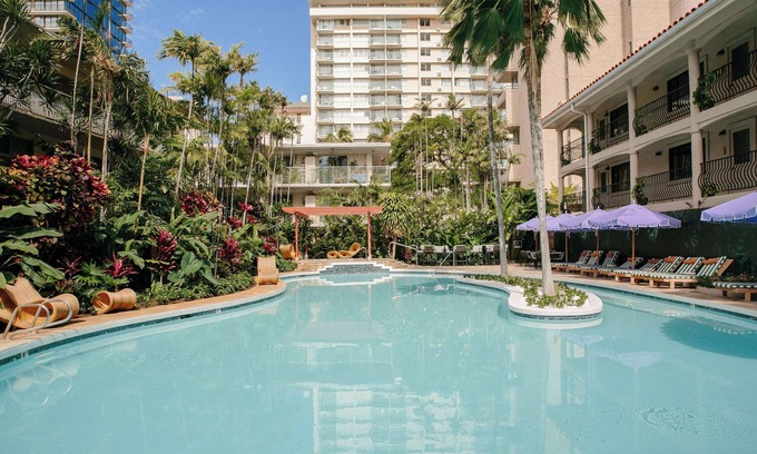 Waikiki Hotel | Wayfinder Waikiki