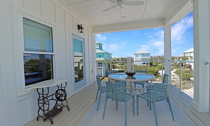 Seagrass House | We Love Snowbirds! Lulu’s Beach House: Pet Friendly Luxury on CSB