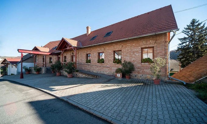 Mecseknadasd House | Wekler Családi Pincészet és Panzió