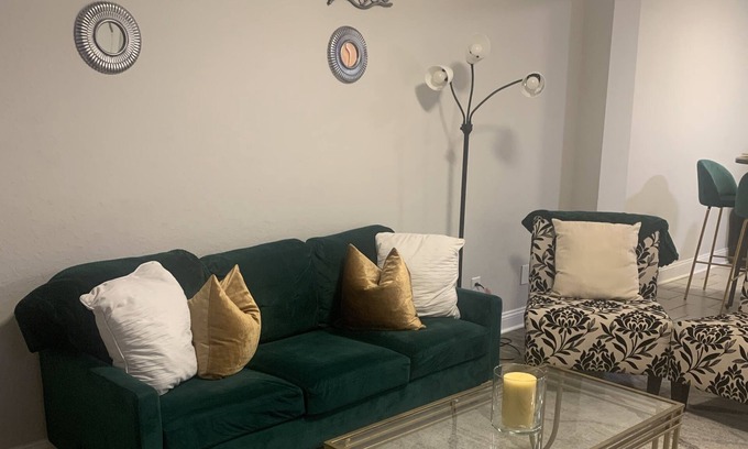 Villa Heights House | Welcome Home