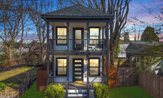 Pittsburgh House | Welcome to Casa Atlanta! This 2-story home sleeps up to 14, perfect for families