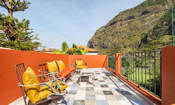 Sao Vicente Villa | Welcome to Casa da Camelia - a family owned mountain retreat.