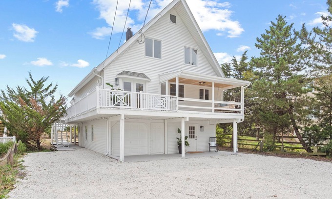 Delaware Beaches House | Welcome to COASTAL SERENITY - Your Ultimate Beachfront Escape!