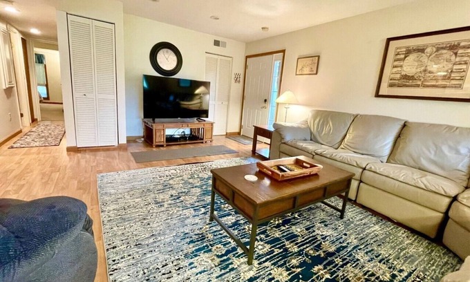Bronston Condo | Welcome to “Fairway to Heaven” – Your Family Getaway