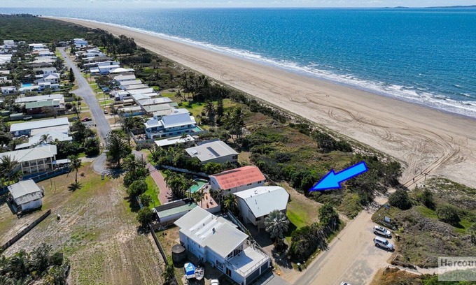 Farnborough House | Welcome to Hinz On The Beach