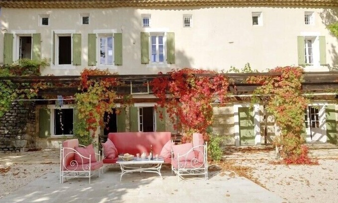 Vallerargues House | Welcome to Mas Cabanne, where tranquillity meets traditional French elegance.