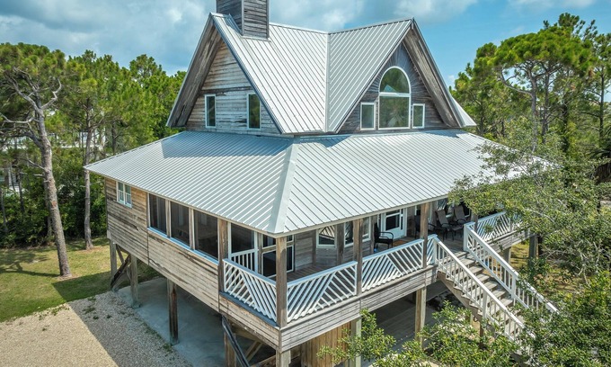 Plantation House | Welcome to Sun Treader!