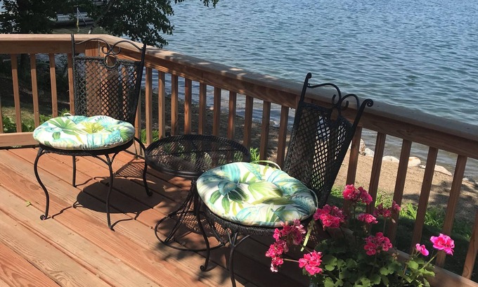 Perham Cabin | Welcome to SUMMER BREEZE on beautiful, crystal clear Paul Lake!