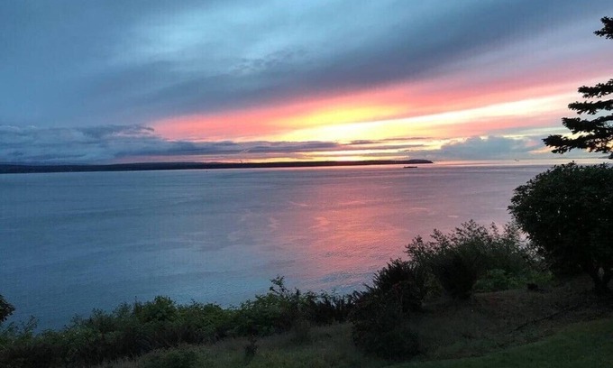 Freeland House | Welcome to The Good Place on Whidbey Island!
